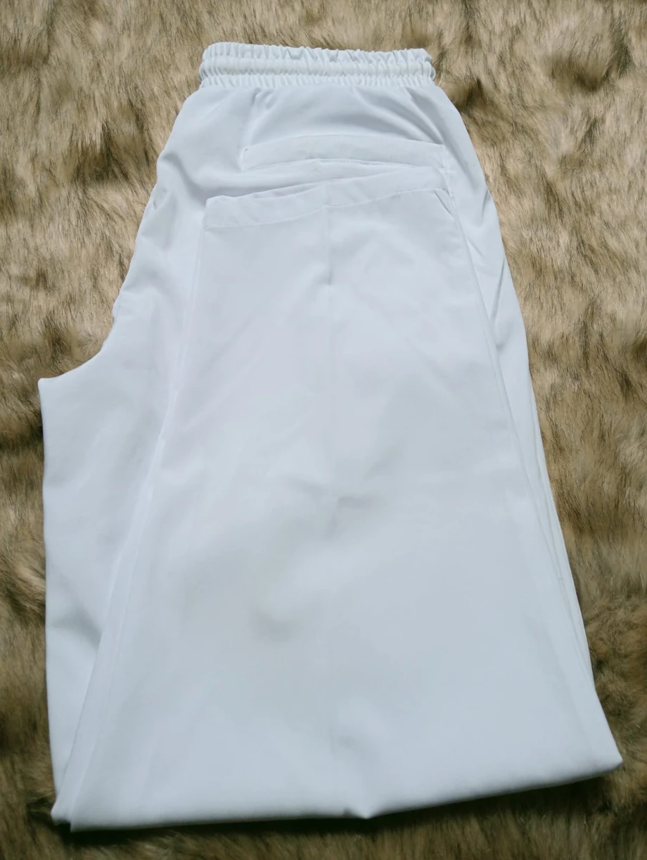 সাদা ১ পিস